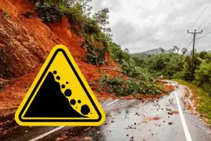Landslide warnings issued to two DS areas in Ratnapura