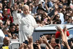 In his first Easter message, Pope Leo warns world is 'becoming indifferent' to violence