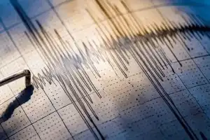 5.8-Magnitude Earthquake Strikes Near Tokyo 