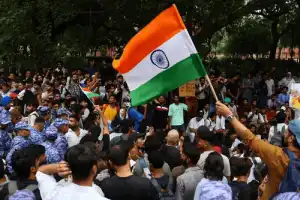 Thousands of 'Cockroach' Protesters March Towards India's Parliament