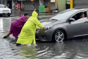 Southern Taiwan Shuts Schools and Offices as Torrential Rain Triggers Flooding
